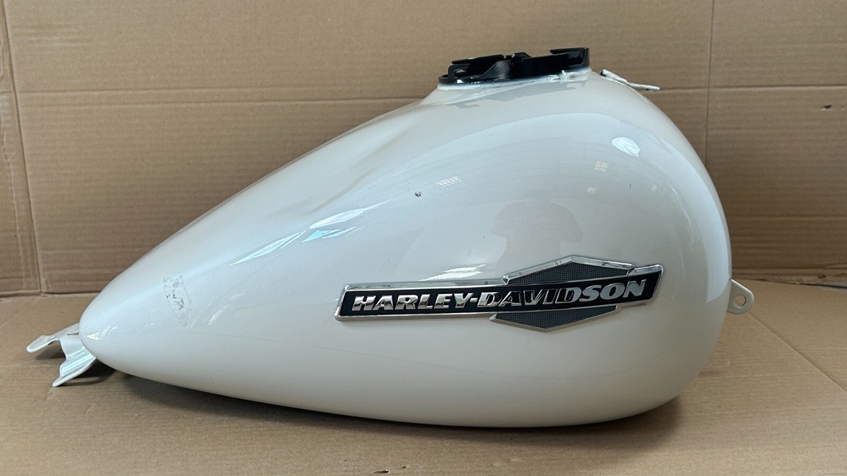 Harley Davidson OEM Gas Fuel Tank Pearl White Street Road Glide