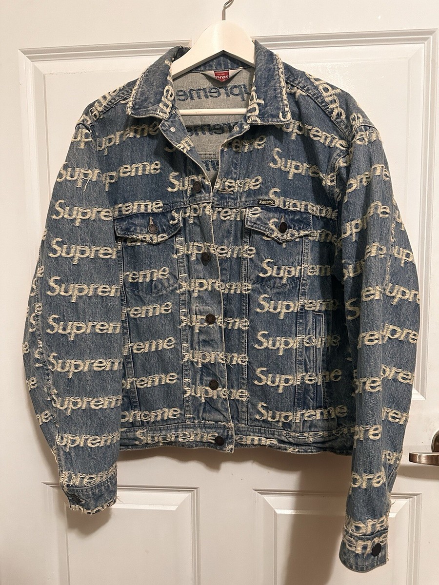 100% Authentic Supreme Frayed Logos Denim Tucker Jacket Blue Size