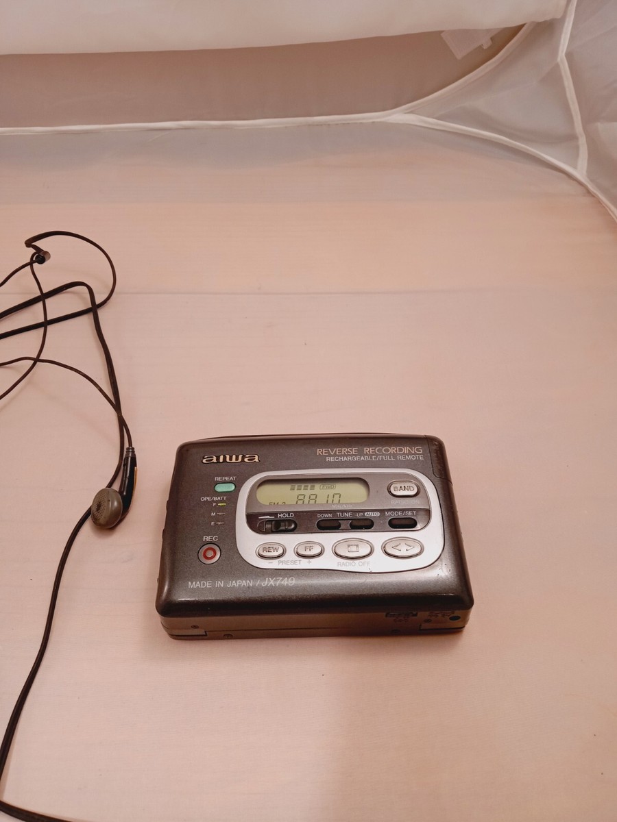 ULTRA RARE Aiwa JX749 Reverse Recording Walkman Cassette Player