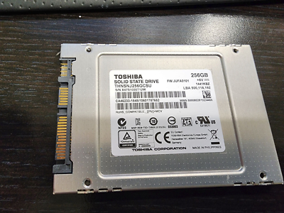 Toshiba THNSNJ256GCSU 256GB 2.5
