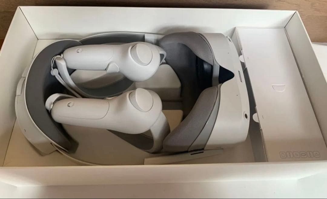 Pico 4 All-In-One Virtual Reality Headset 128GB Lightweight White