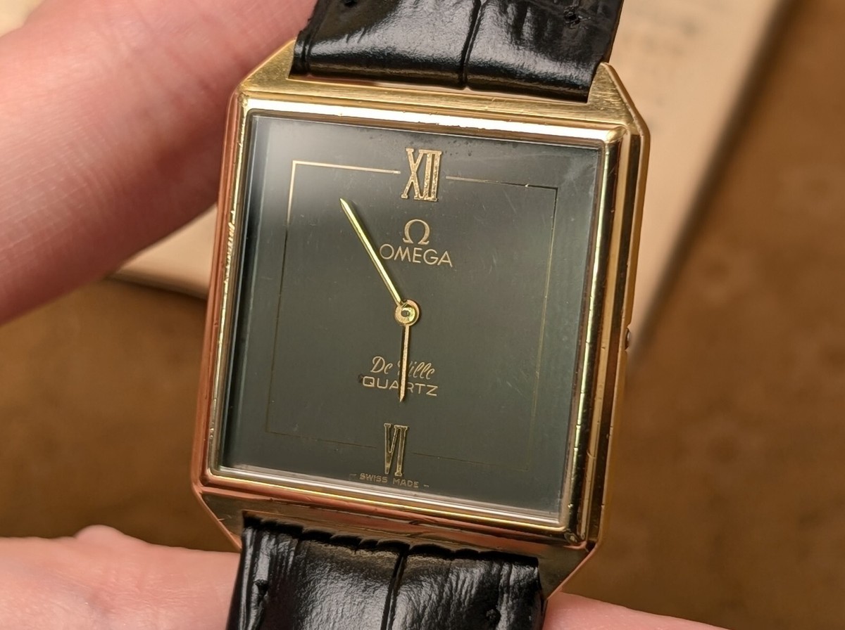 OMEGA DE VILLE 1365 Gold Black Dial Quartz Women Watch Vintage