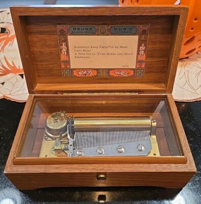 Vintage Swiss Reuge Saint-Croix CH 4/50 Wooden Music Box Tested