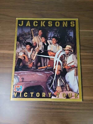 THE JACKSONS 1984 VICTORY TOUR CONCERT PROGRAM BOOK PEPSI MICHAEL