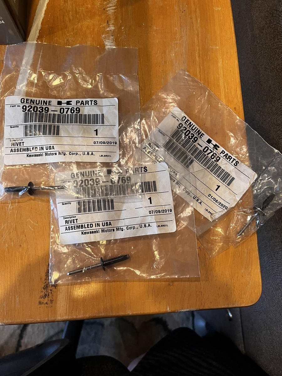 KAWASAKI #92039-0769 RIVET 3PK GENUINE (TERXY -YRS 2012-2023) NEW