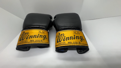 Winning Vintage old Logo Boxing Gloves 8 oz Black Rare Lace-up