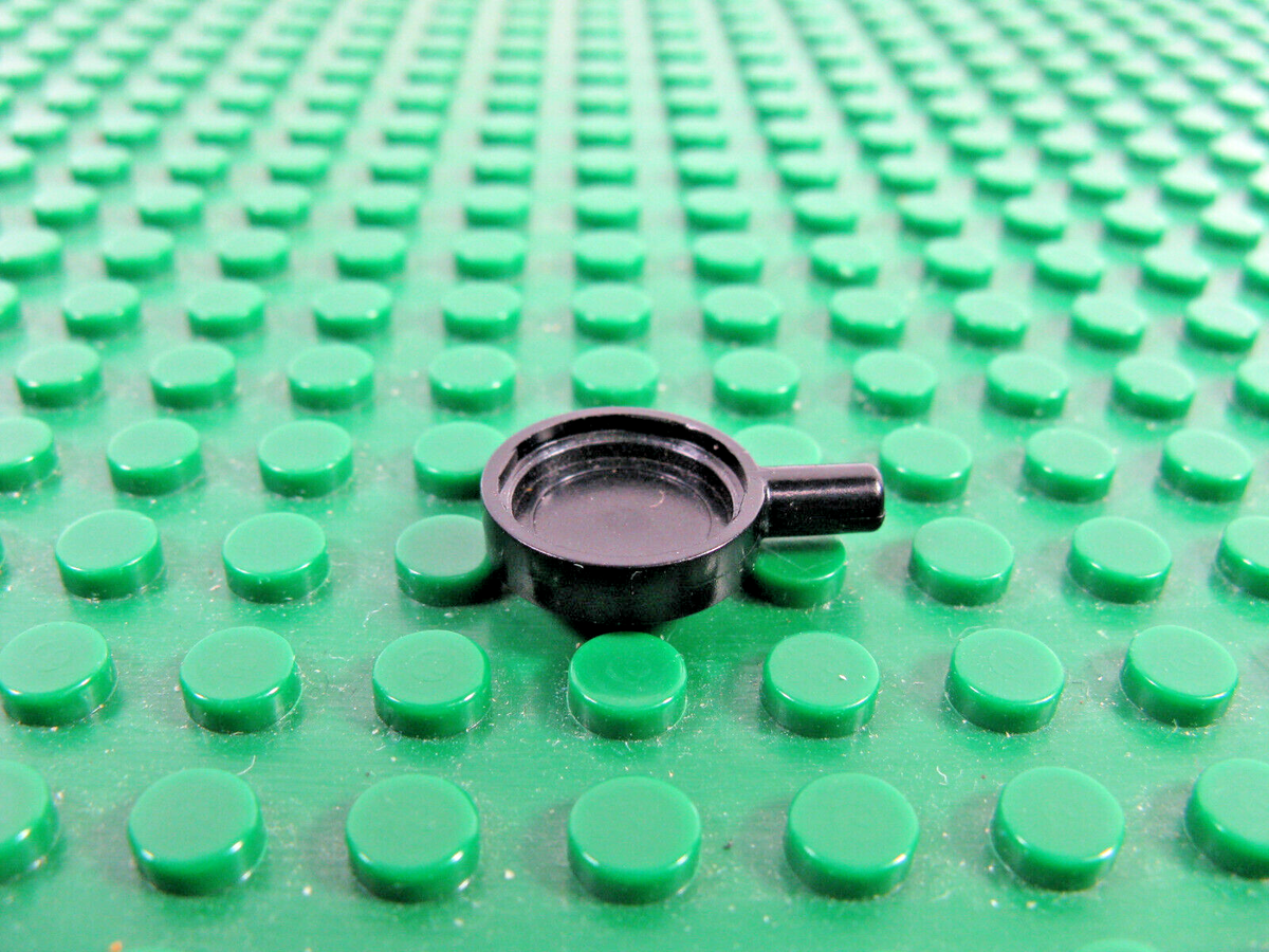 1990s LEGO Black Frying Pan Minifig Utensil 6273 5975 5909 5978