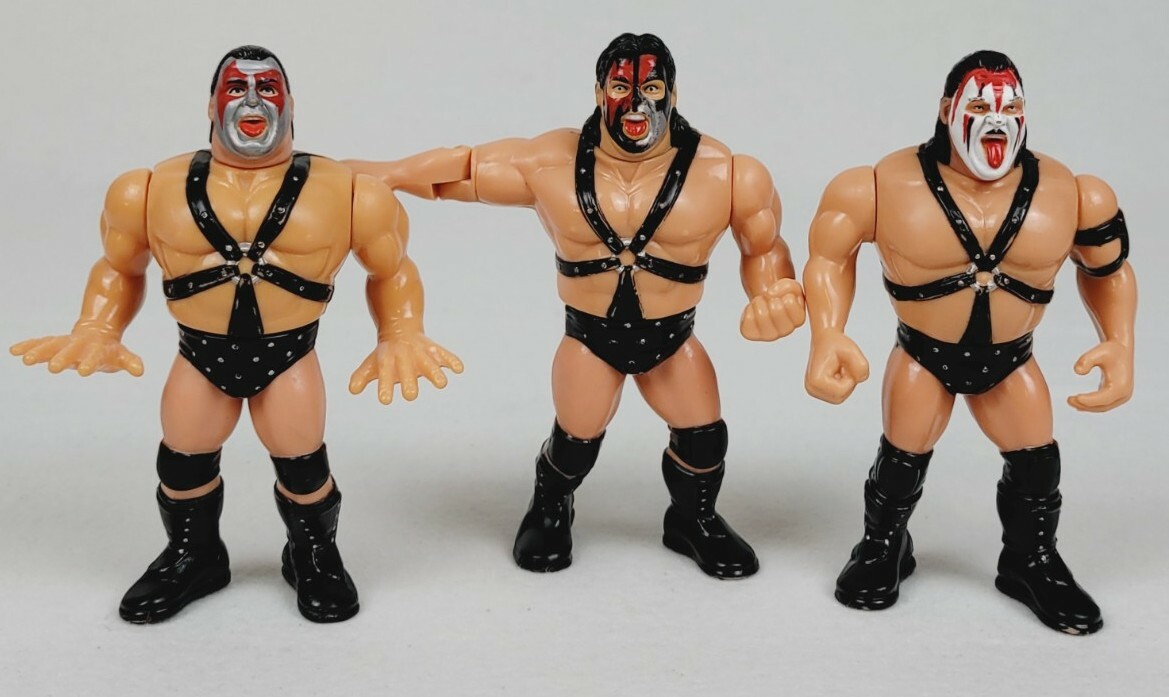 WWF Hasbro Demolition Set of Ax Smash Crush Action Figures Tag