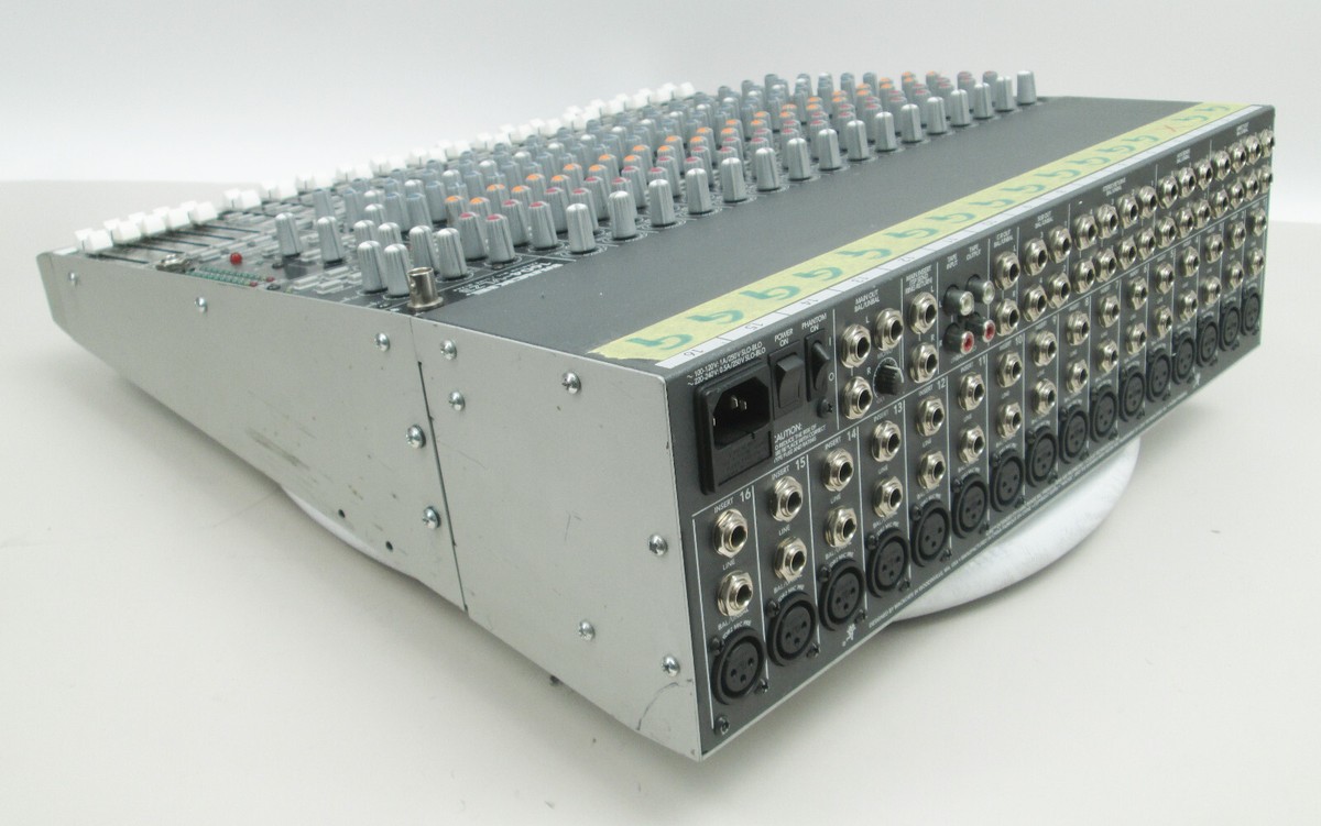 Mackie 1604-VLZ3 16-Ch / 4-Bus Analog Mic / Line Mixer - 1x BAD