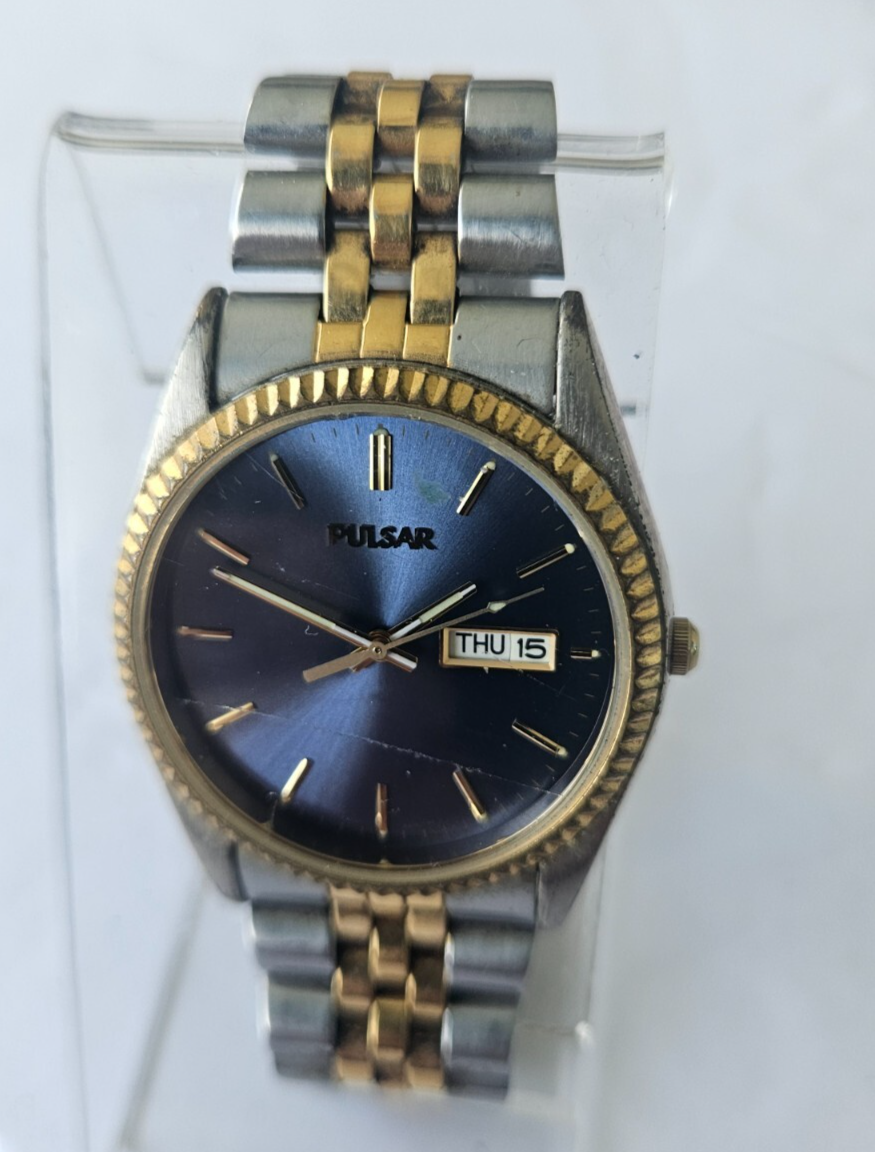 Pulsar Seiko V733-X066 Two Tone Blue Dial Day / Date 35mm Men's