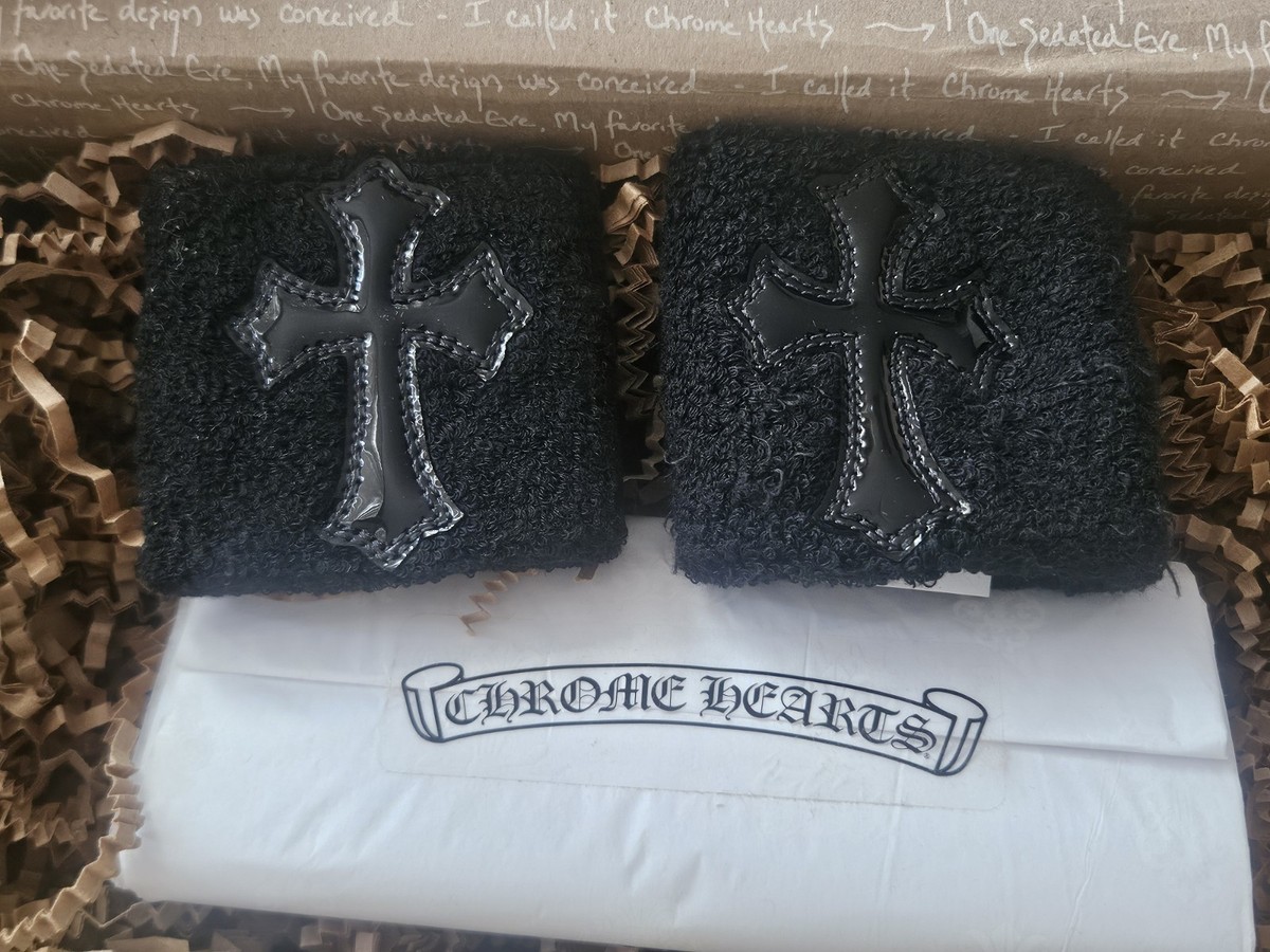 CHROME HEARTS SWEATBAND WRIST Cross Patch Wristband Black 2025 new