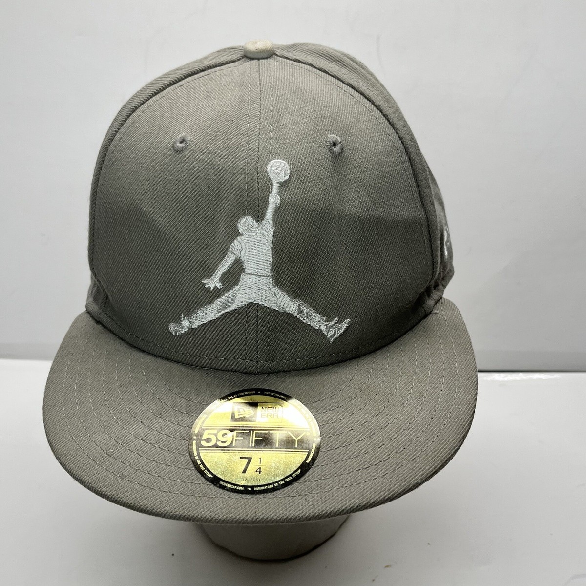 Air Jordan Jumpman Fitted Cap Hat Adult 7 1/4 Grey Taupe New Era