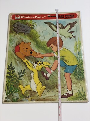VINTAGE - WALT DISNEY PRODUCTIONS WINNIE THE POOH FRAME TRAY