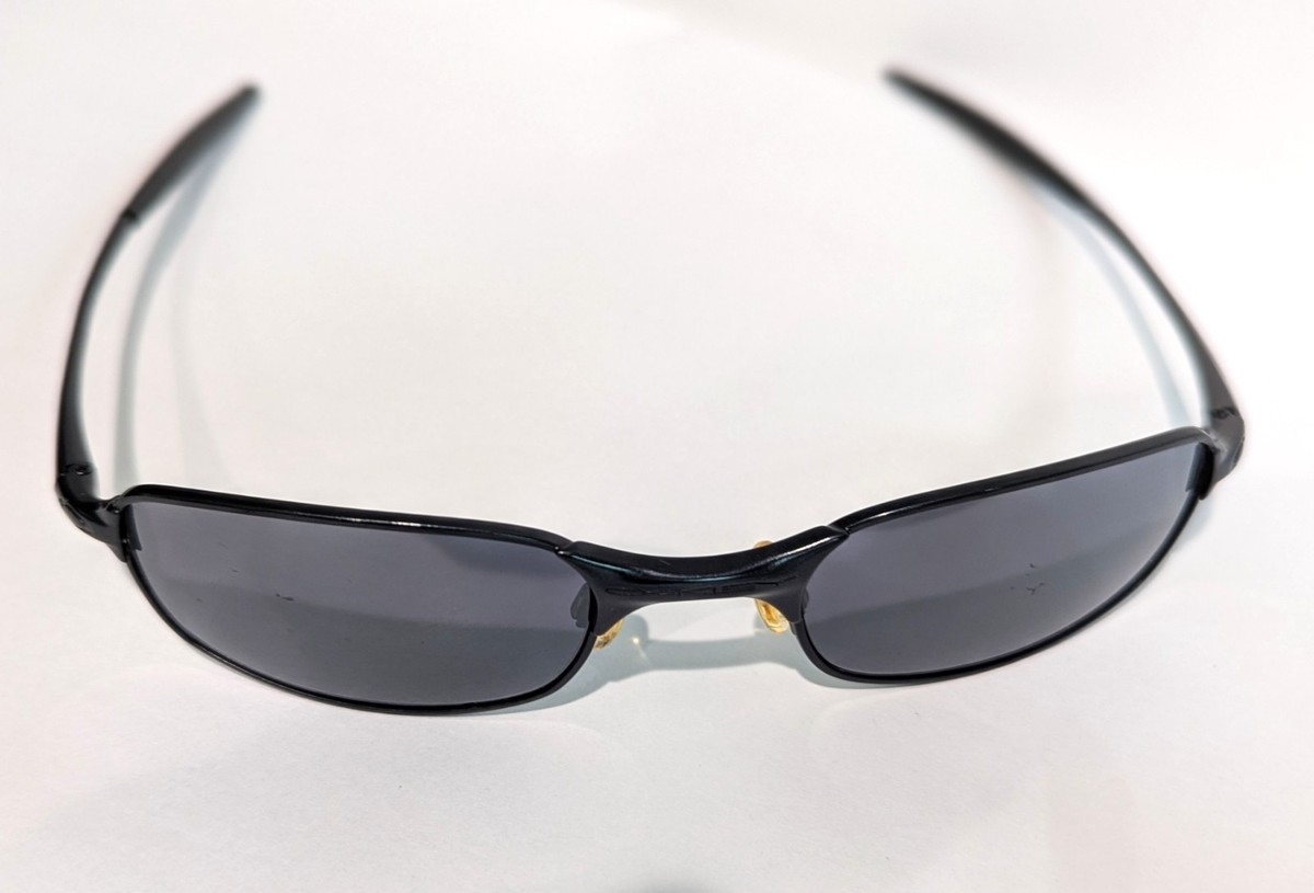 Oakley Vintage Square Wire 2.0 Dark Frame / Black Iridium Lens