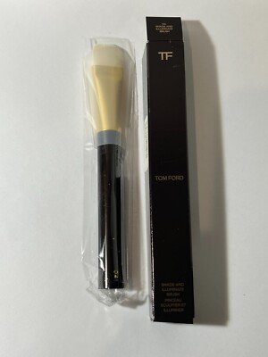 NATURAL HAIR BNIB TOM FORD SHADE AND ILLUMINATE BRUSH 04