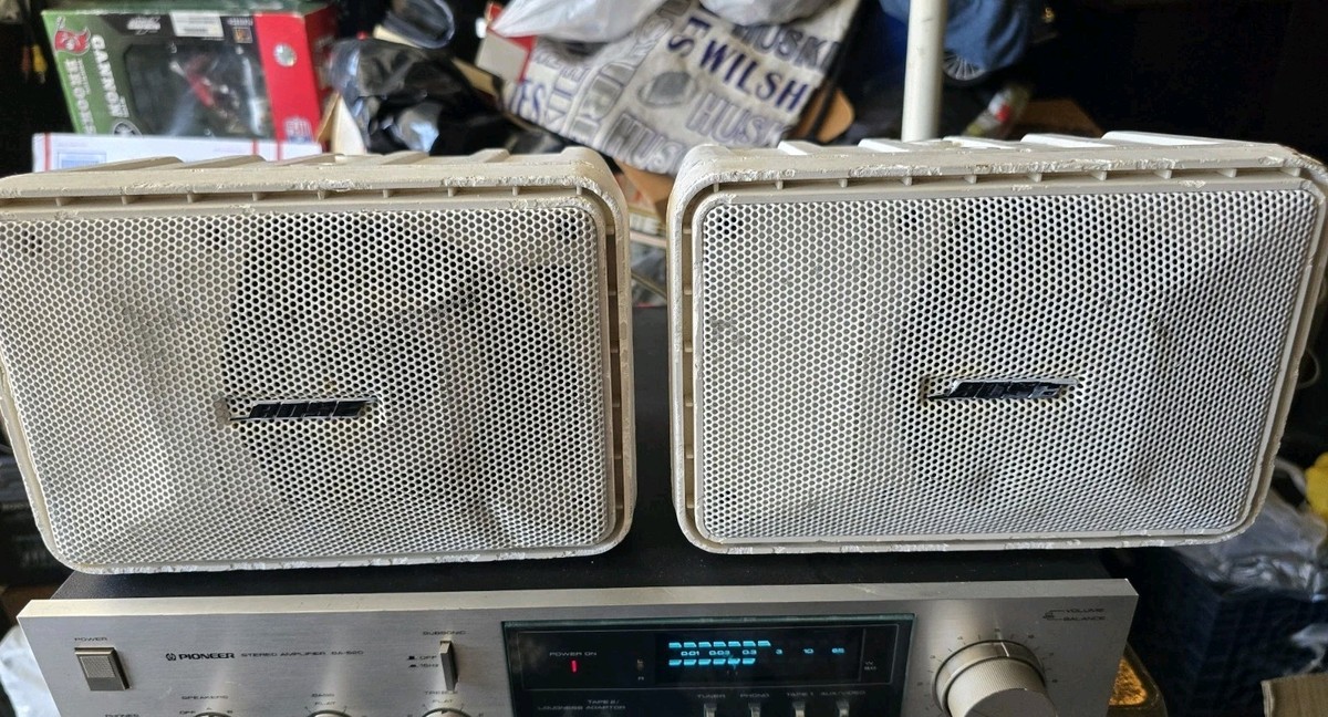 Bose Model 101 Music Monitor Set of 2 Loud Speakers White Free