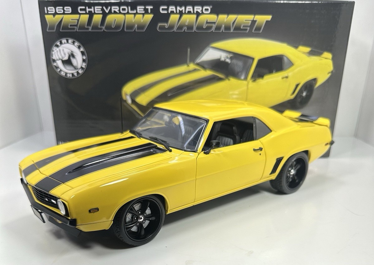 ACME 1/18 Scale 1969 CHEVROLET CAMARO “StreetFighter”Yellow Jacket