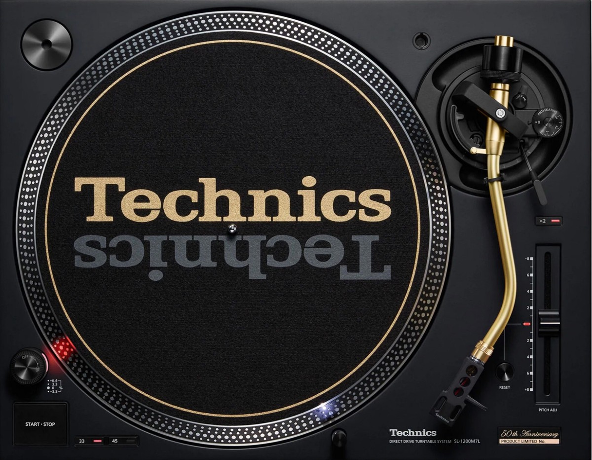 TECHNICS # 302 M7LPK 50th ANNIVERSARY SL-1200 TURNTABLE BLACK GOLD
