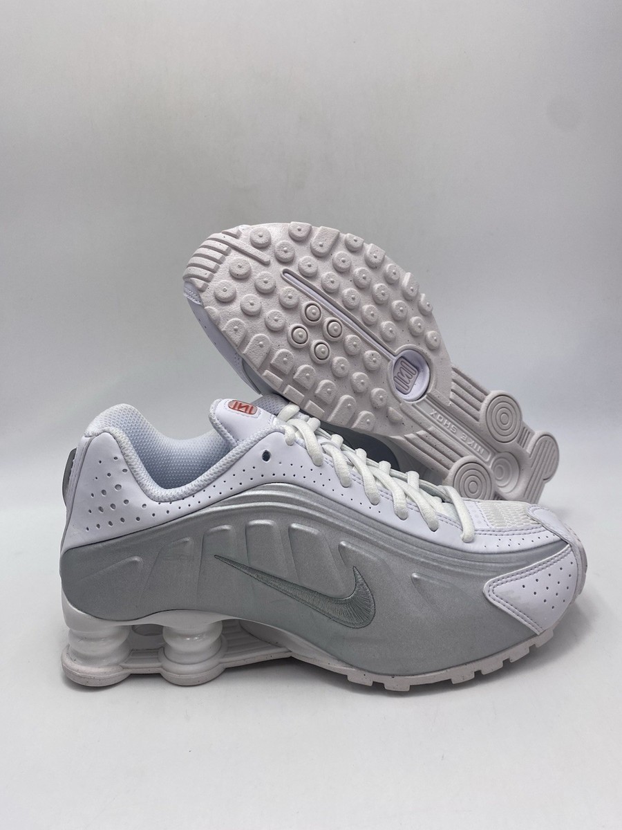 Nike Shox R4 (GS) White Metallic Silver (CW2626 101) Size 6.5Y | eBay