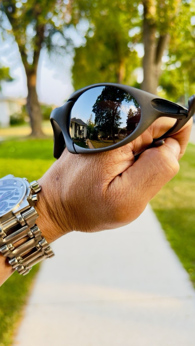 Oakley Romeo 1 X-Metal Black Iridium Bnew condition MINT Original