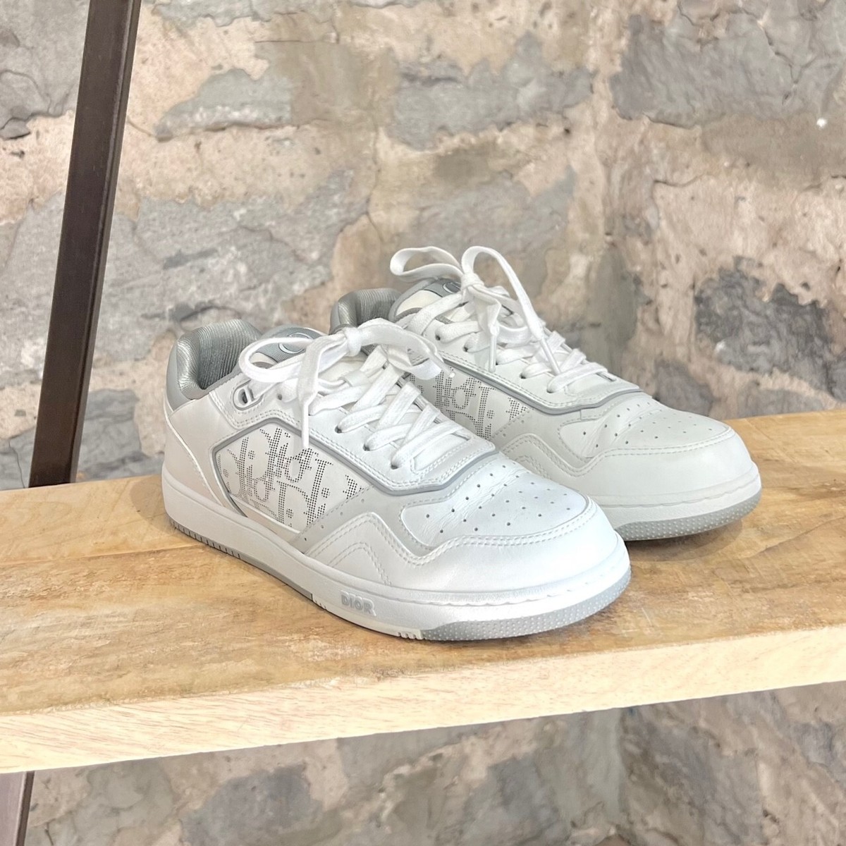 Dior B27 White Grey Oblique Leather Low Top Sneakers - 40 IT - 7