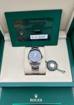 Rolex Oyster Perpetual 34 mm Women's black dial 124200 new 2025