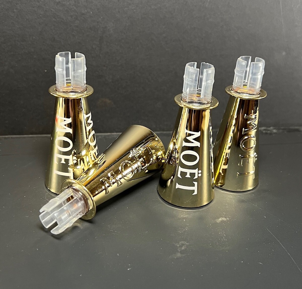 Moet & Chandon Champagne Sippers 187ml mini bottle flute topper