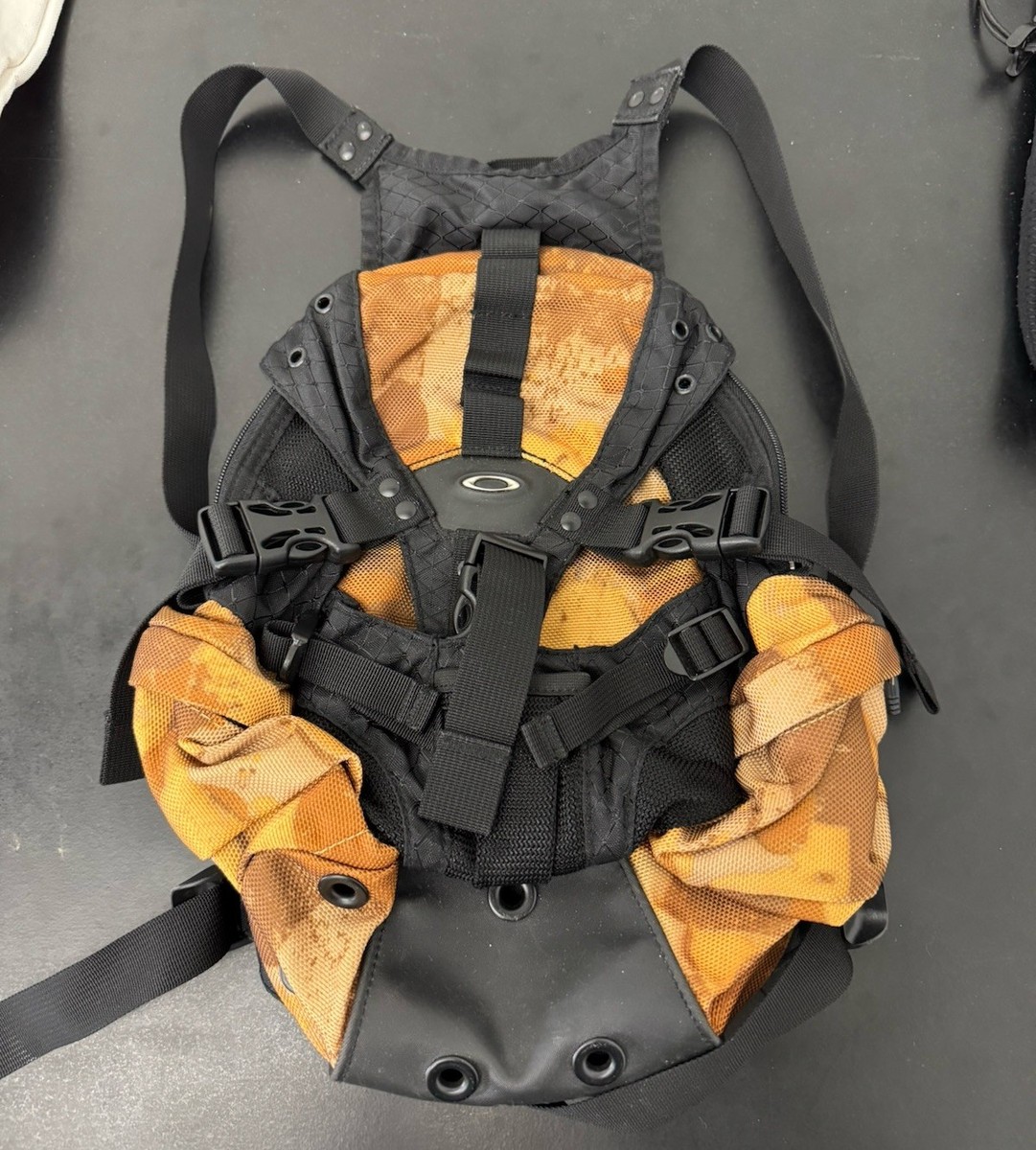 Oakley Icon 1.0 Tactical Mini Backpack Vintage 00s Rare Camo