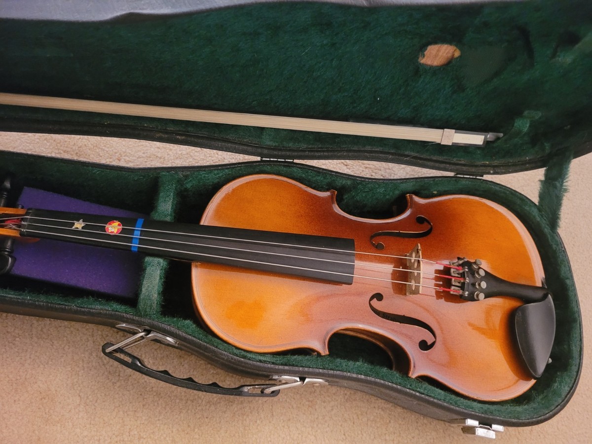 Antonius Stradivarius Copy Faciebat Cremona 1713 Violin / Case