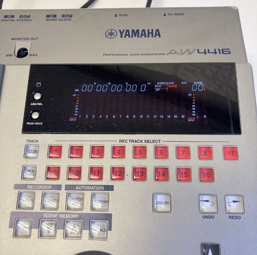 Yamaha AW4416 Professional Audio Workstation 16Track Digital