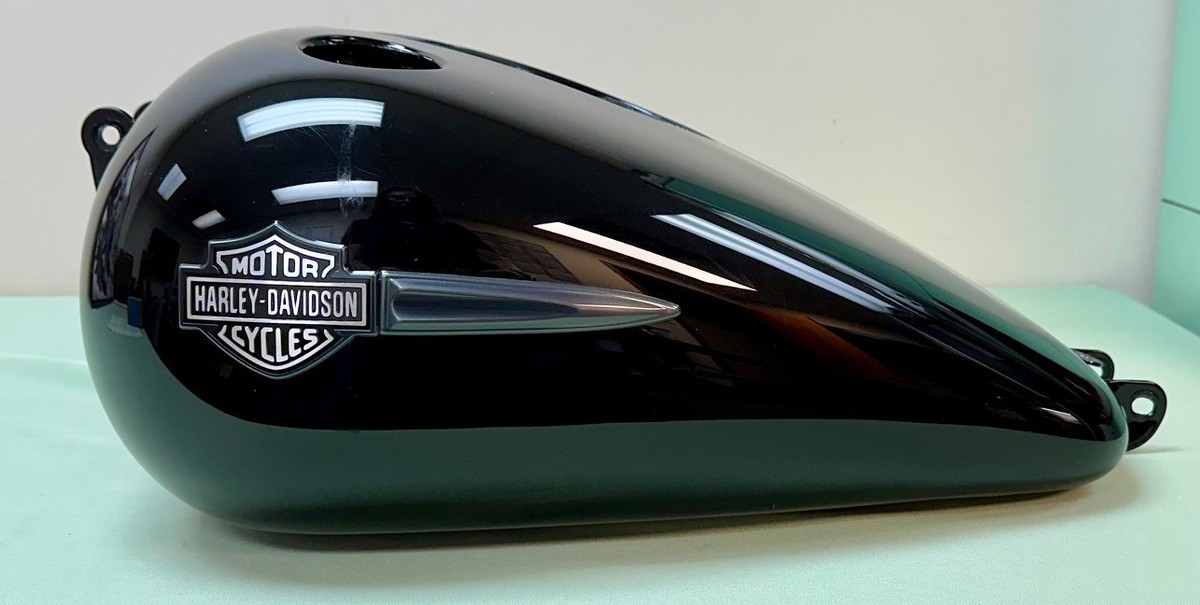 Harley-Davidson 61586-04B Fuel Tank Dyna Fat Bob 2008 Vivid Black