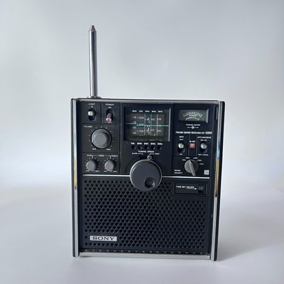 ソニーラジオ受信機 ICFー5800 完動品 SONY／ICFー5800。【単二