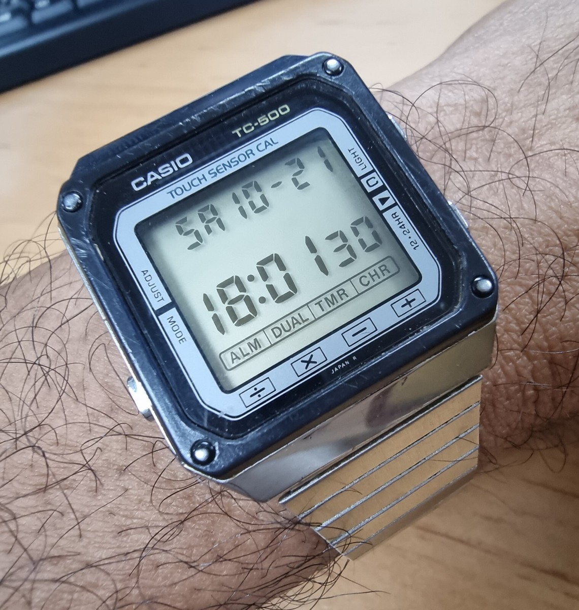 CASIO TC-500 TOUCH SENSOR CAL CALCULATOR VINTAGE DIGITAL WATCH