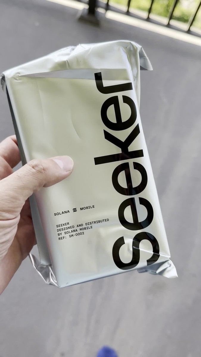 US SELLER BRAND NEW 128 GB. SM - 0002 Solana Saga Seeker Mobile