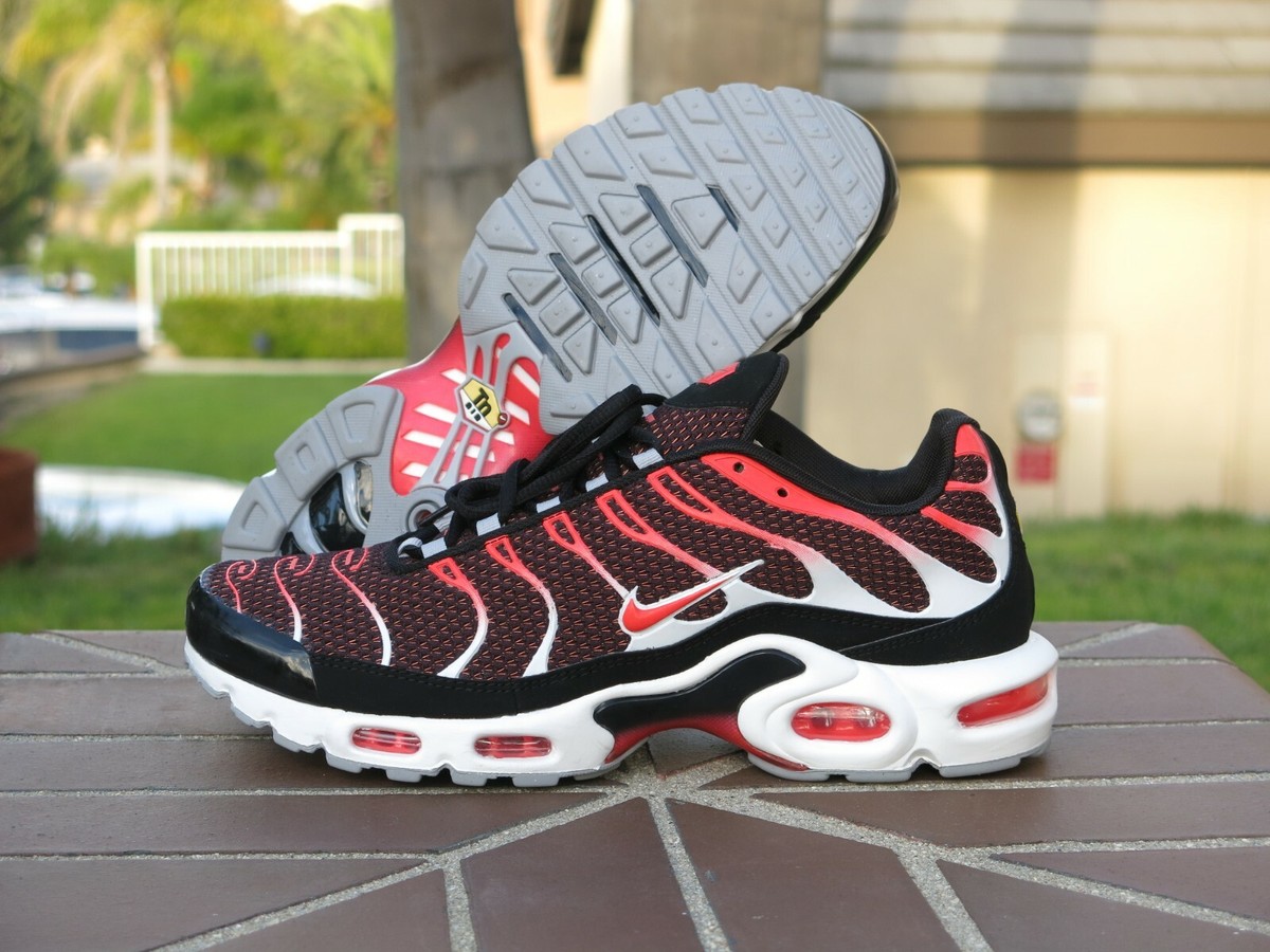 Nike Air Max Plus Men's Running, Cross Training Sneakers 852630