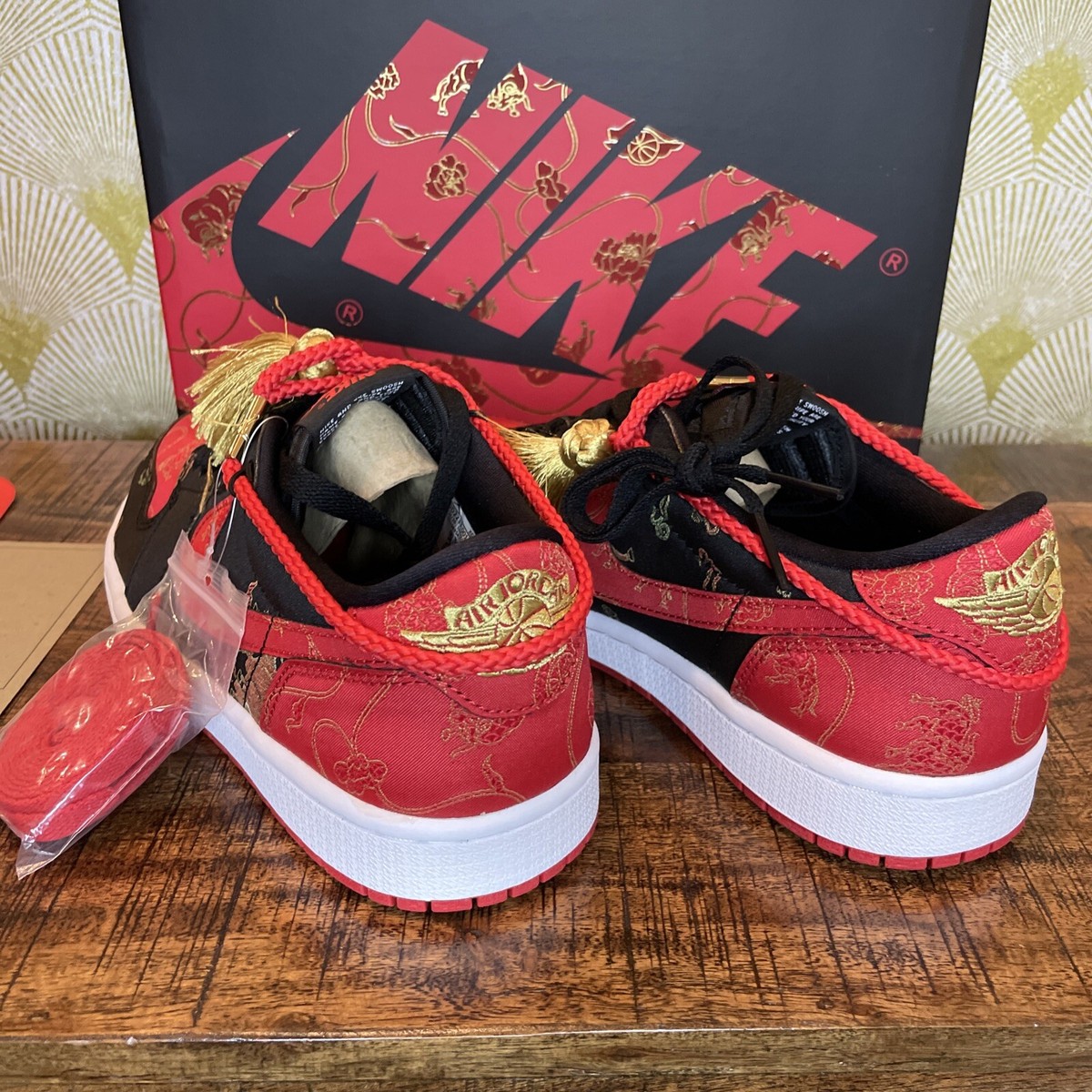 Air Jordan 1 Low OG Chinese New Year CNY - DS - M8- New OX Taurus