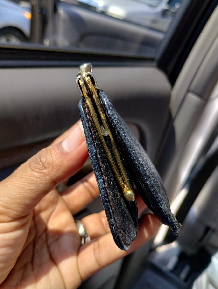 Vintage Gucci Coin Purse Kiss Lock Canvas/Leather Detail Logo GG