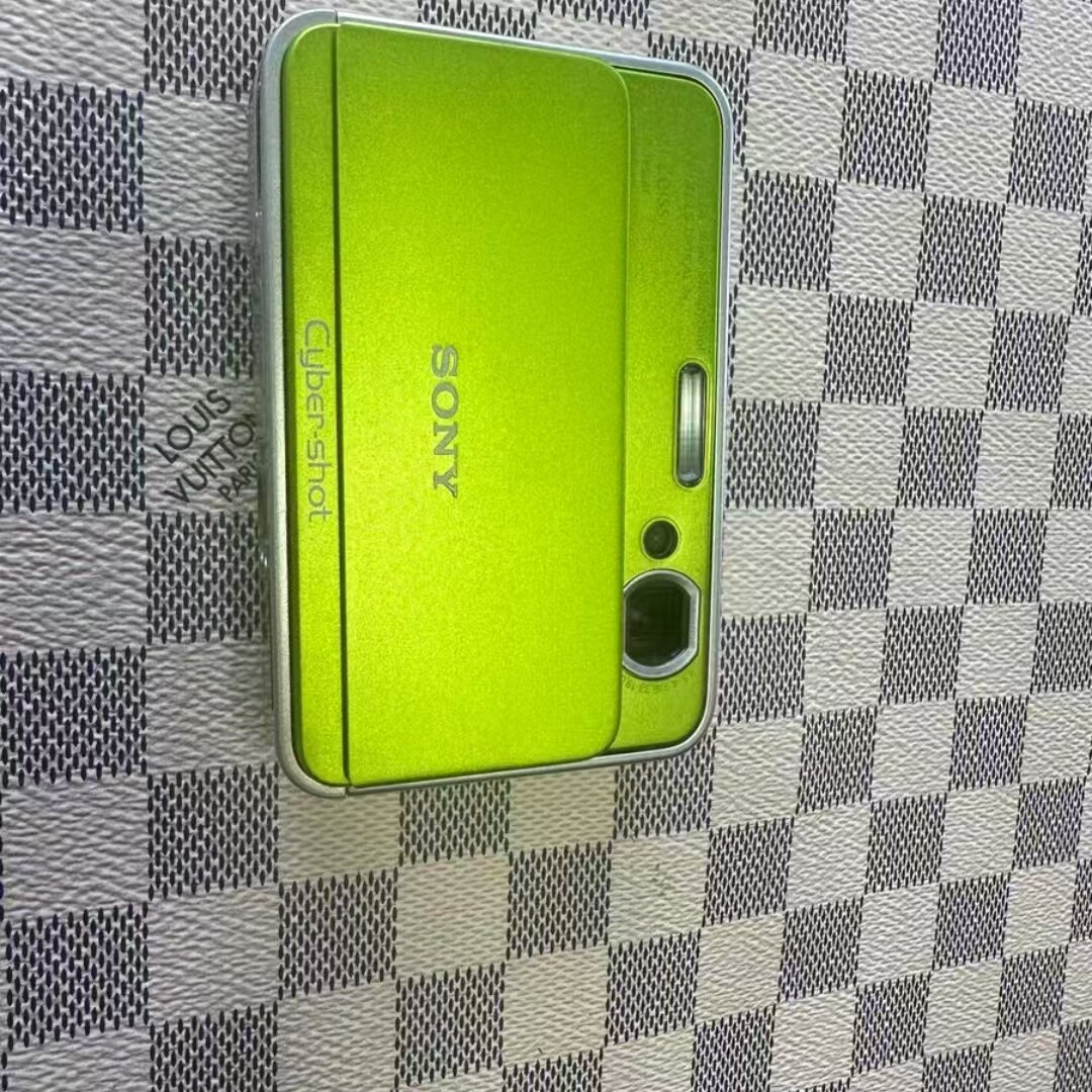 SONY Cyber Shot DSC-T2 8.1MP CCD Vintage Digital Camera -100