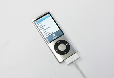 Apple iPod nano 5th Generation Silver 8GB A1320 MC027LL (Read