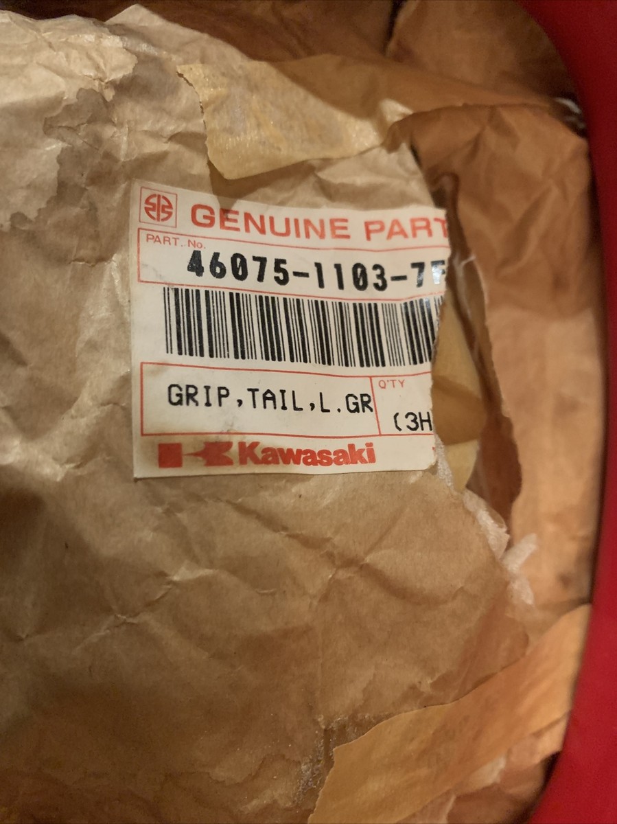 1994-1995 Kawasaki Ninja ZX-6 Tail Grip 46075-1103-7F NOS OEM #S3