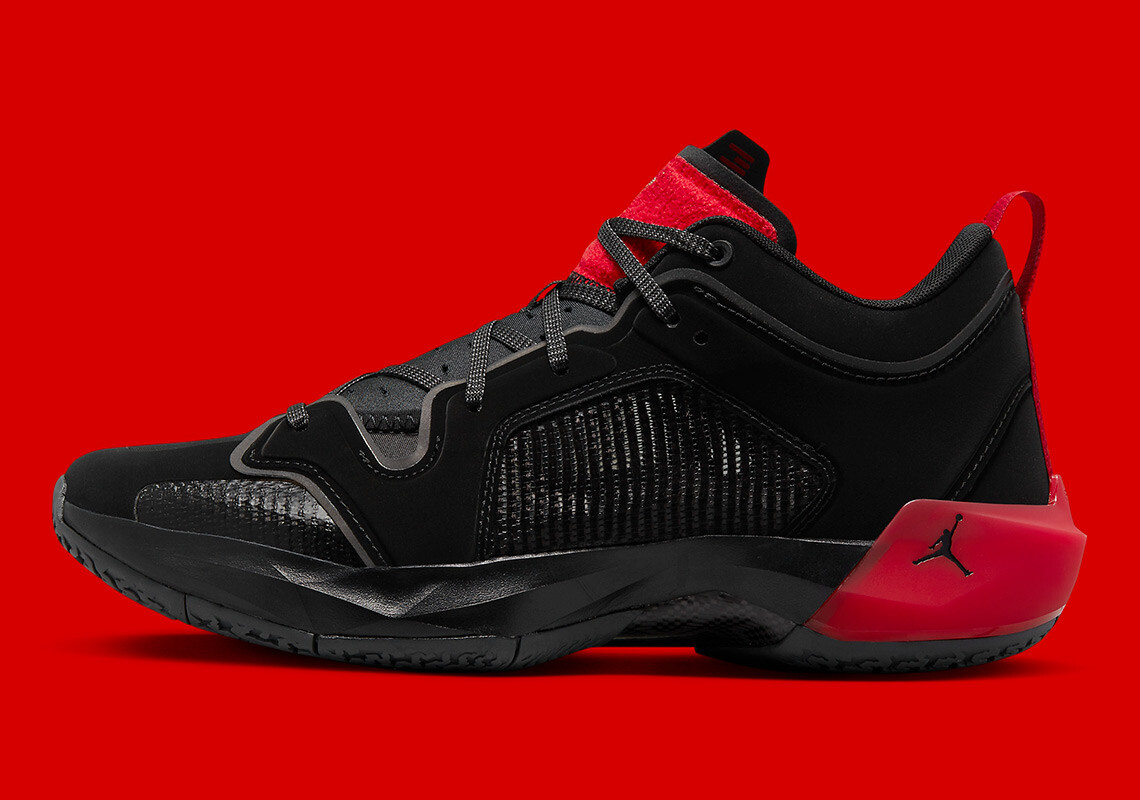 Nike Air Jordan XXXVII 37 Low Bred Black University Red DQ4122-007