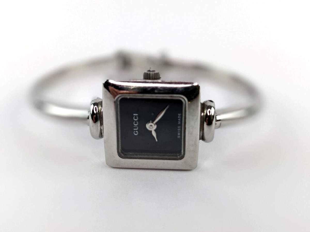 Gucci 1900L Womens Silver Tone Bangle Quartz Watch Square Dial