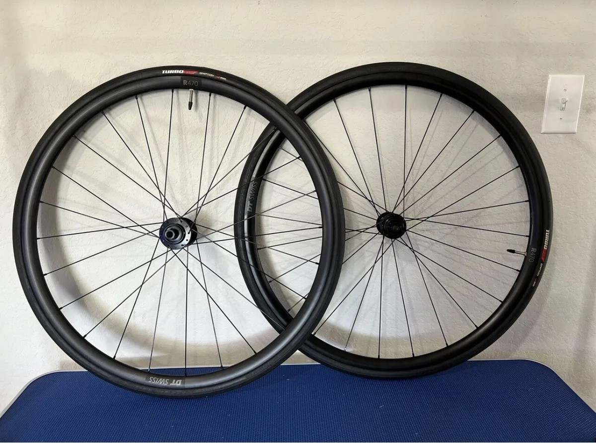Brand New DT Swiss R470 Wheelset, Tubeless Ready, Disk Brake