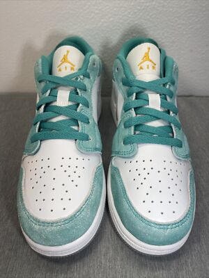 Nike Air Jordan 1 Low SE GS New Emerald Size 6Y Taxi Green Mint
