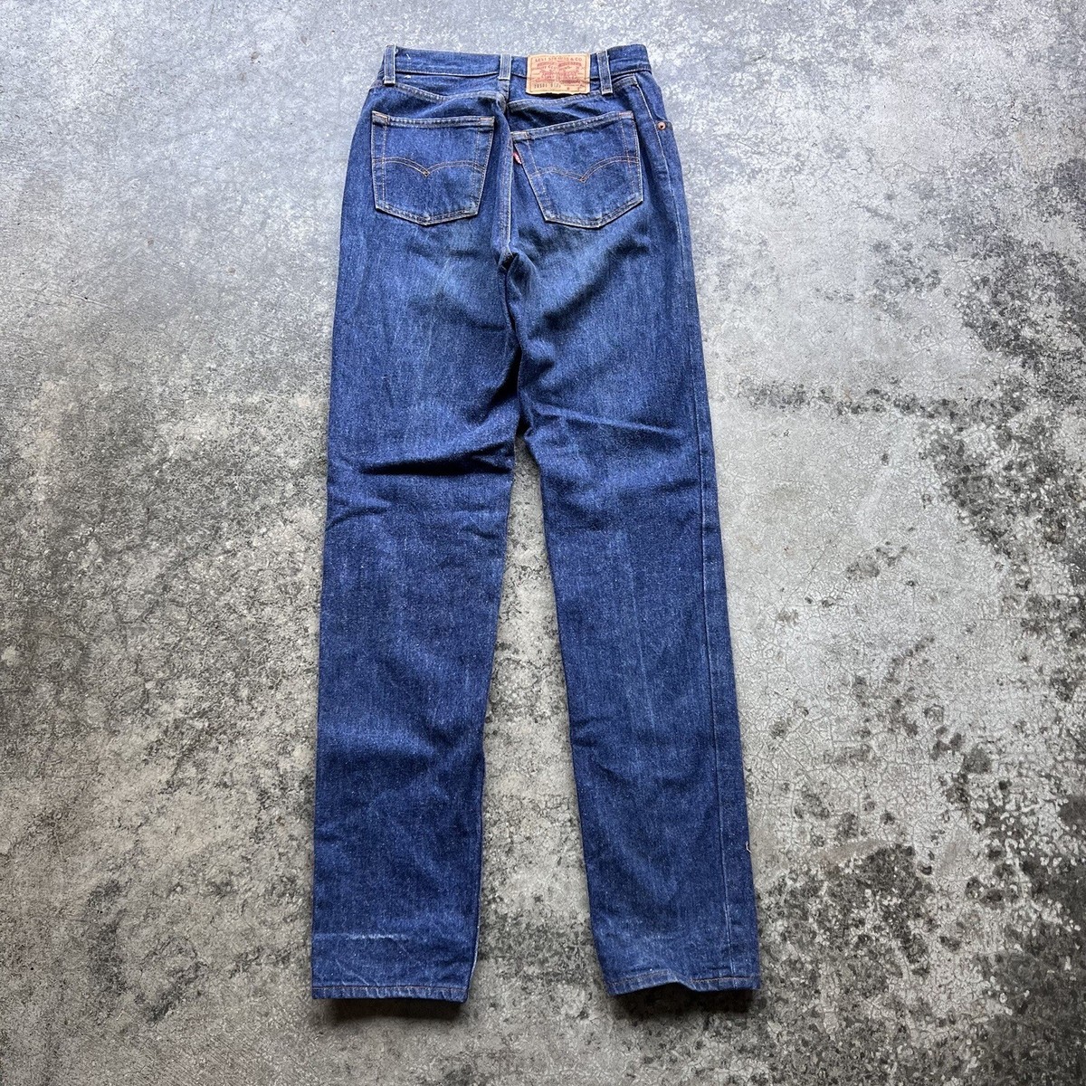 Vintage 80s Levi's 501 Button Fly Dark Blue Denim Jeans Mens