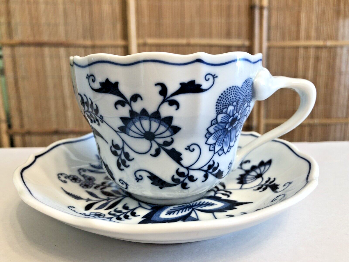Blue Danube Japan Cup & Saucer Blue Onion Split Handle Rectangle