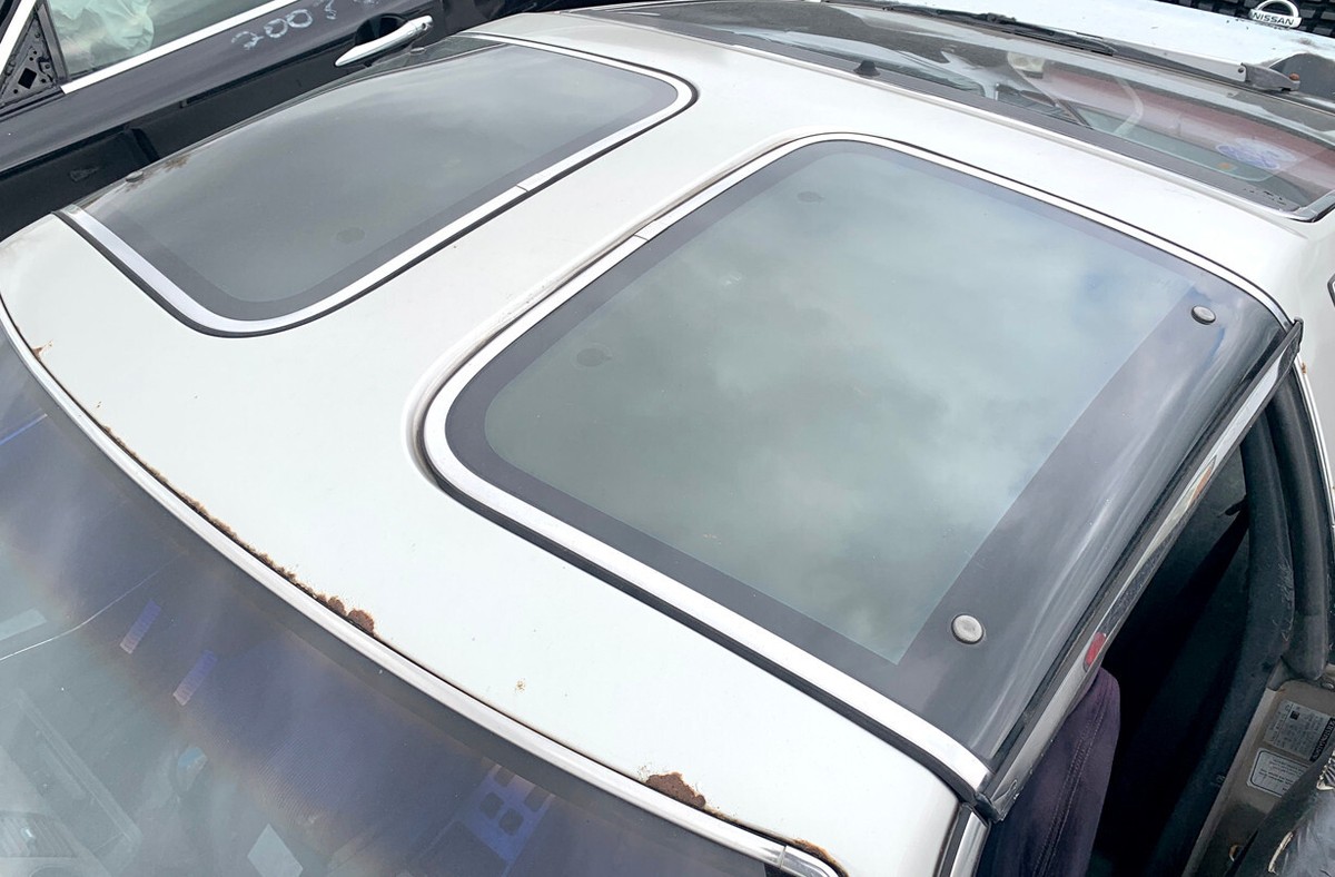 1984-1986 Nissan 300ZX Roof Glass Top T-Tops Leather Storage Bags