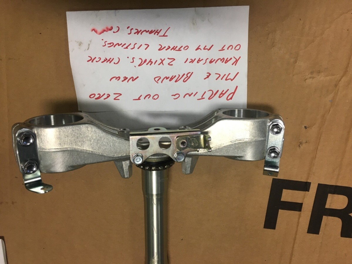 RINSUKAMページ 06-23 ZX14 OR ZX14R LOWER TRIPLE TREE STEERING STEM