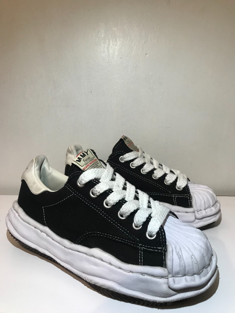 MAISON MIHARA YASUHIRO BLAKEY OG SOLE CANVAS LOW TOP SNEAKER. SIZE