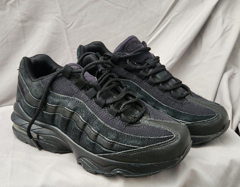 Air Max 95 Triple Black 2018 Size 5.5 Comes With Original Box